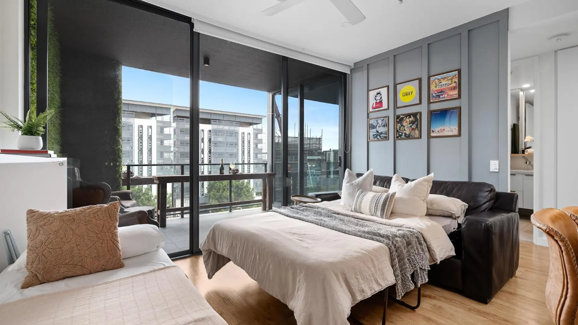 Brisbane Luxury Gabba Apartment