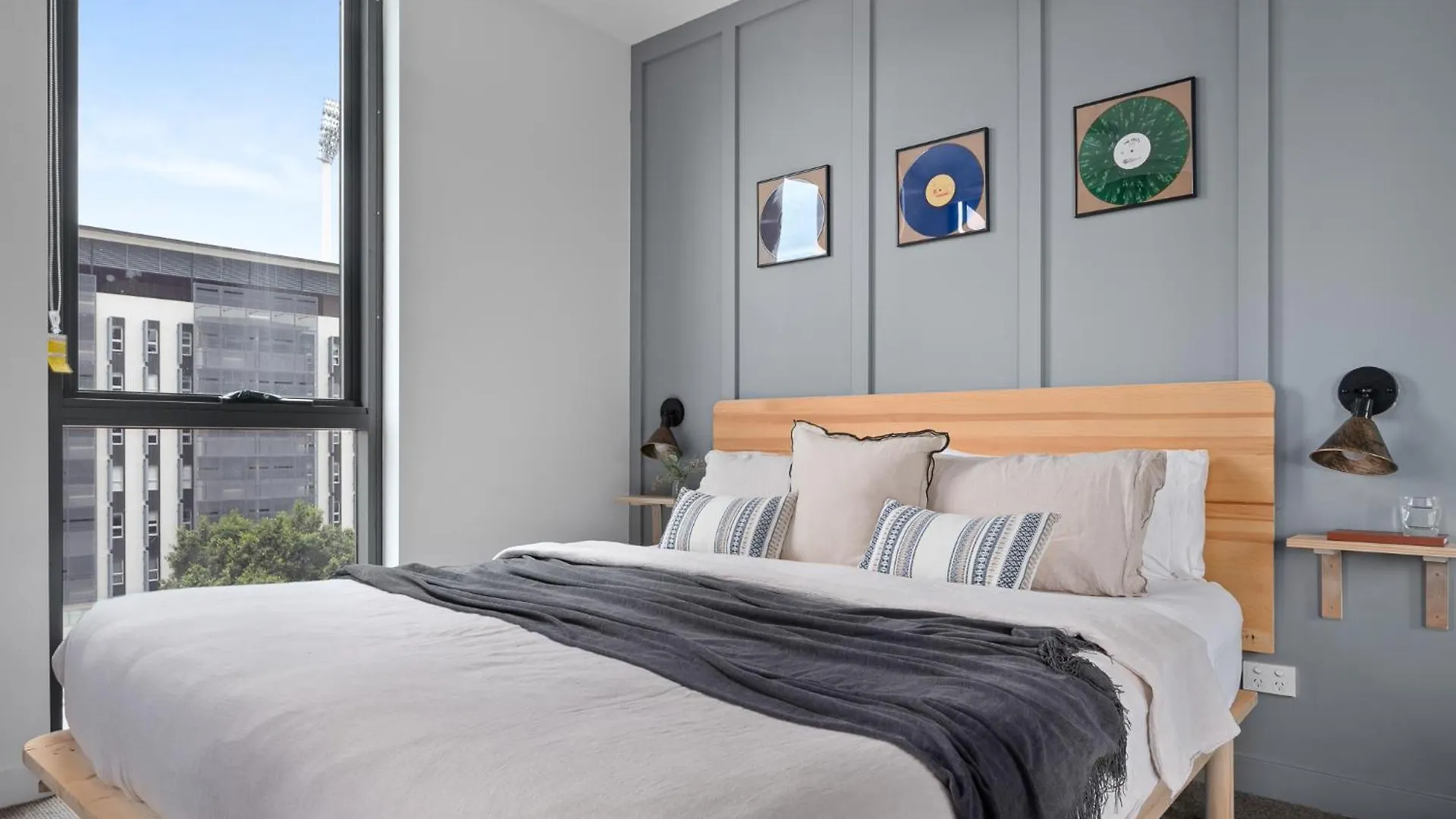 Brisbane Luxury Gabba Apartment