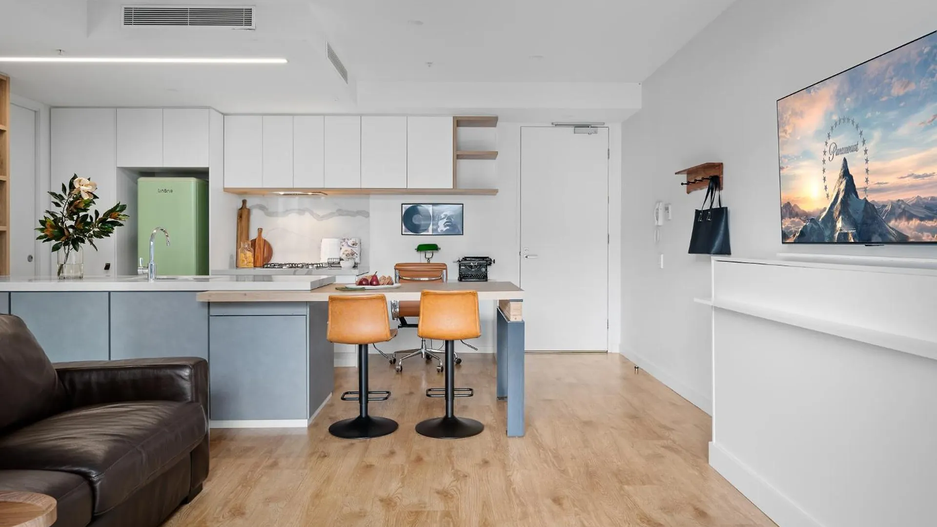 Brisbane Luxury Gabba Apartment