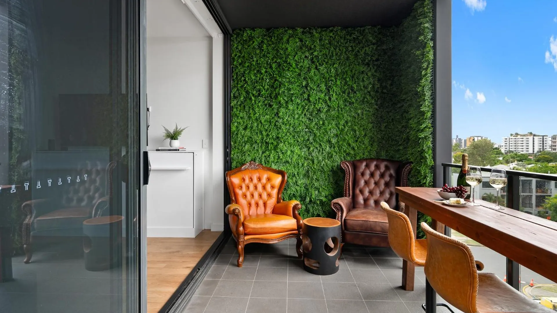 Brisbane Luxury Gabba Apartment